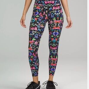Lululemon -Black "Flowerscope" Print Swift Speed High-Rise Leggings, Size 8, 28"